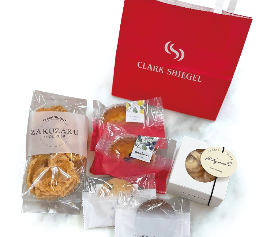 焼菓子が入った福袋