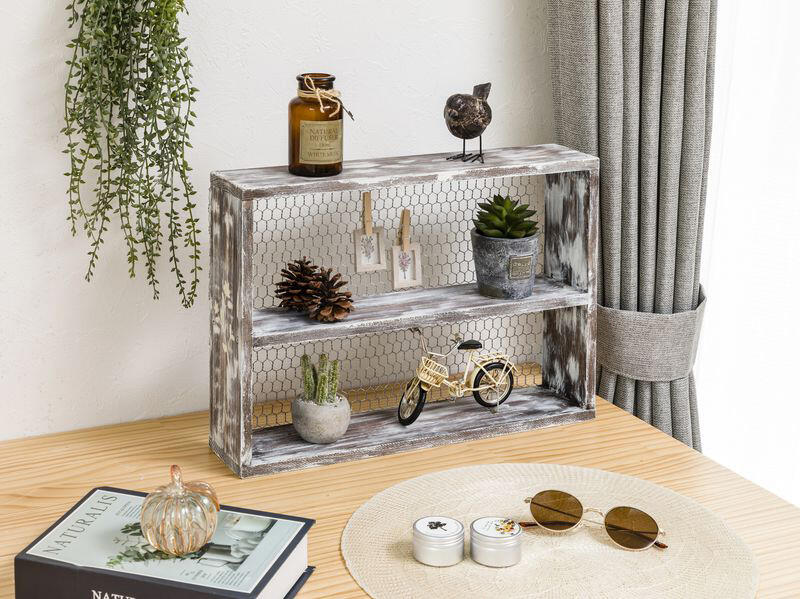 『チキンネットでアンティーク風ディスプレイ棚』の完成イメージ写真