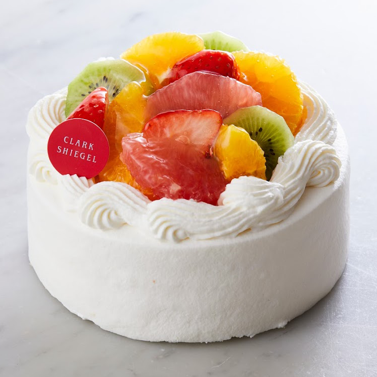 季節のフルーツ根釧台地酪農家トルテ（15cm）