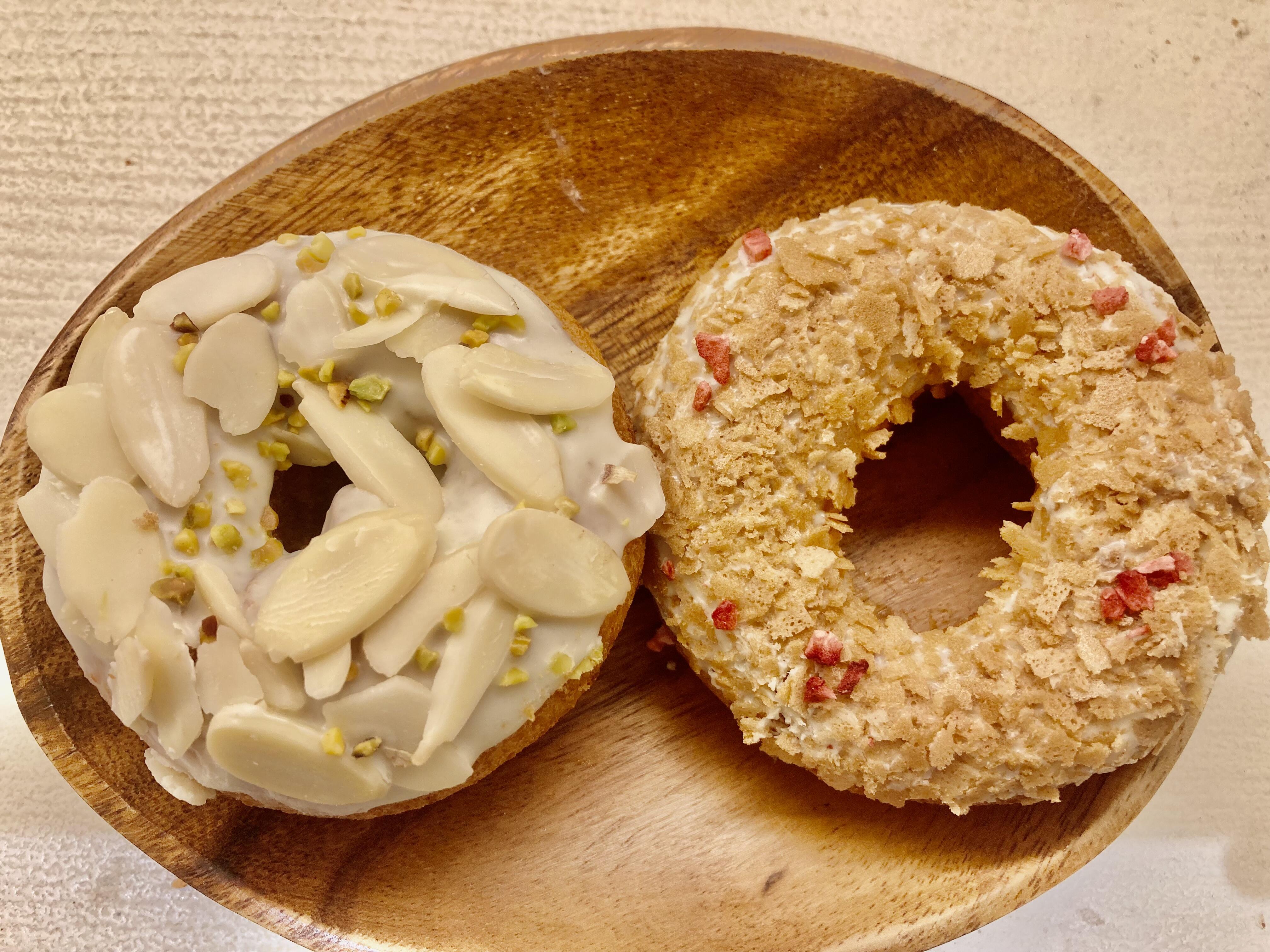 アーモンドホワイト ＆ さくさくホワイト