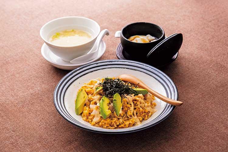 海老とアボカドの カラマヨチャーハン