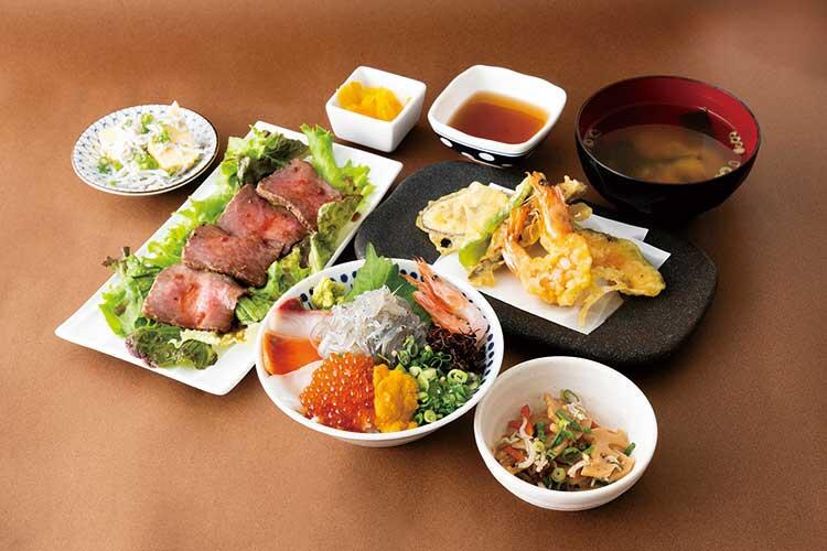 ミニ海鮮丼 広島県産峠下牛ローストビーフ御膳