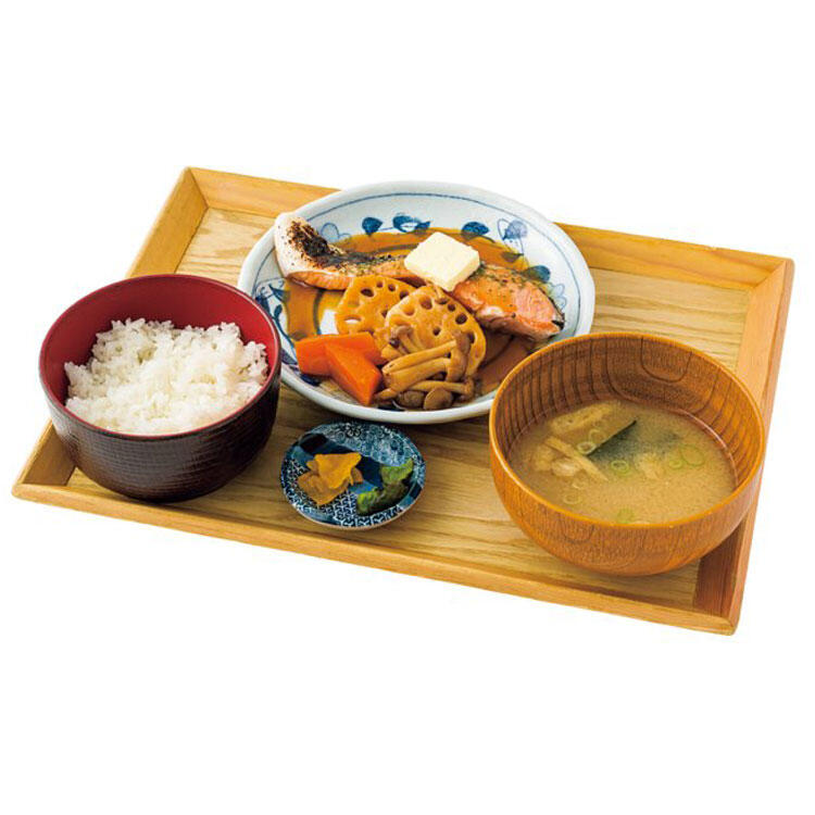 茹で鮭と秋野菜のオイスターバター醤油炒め