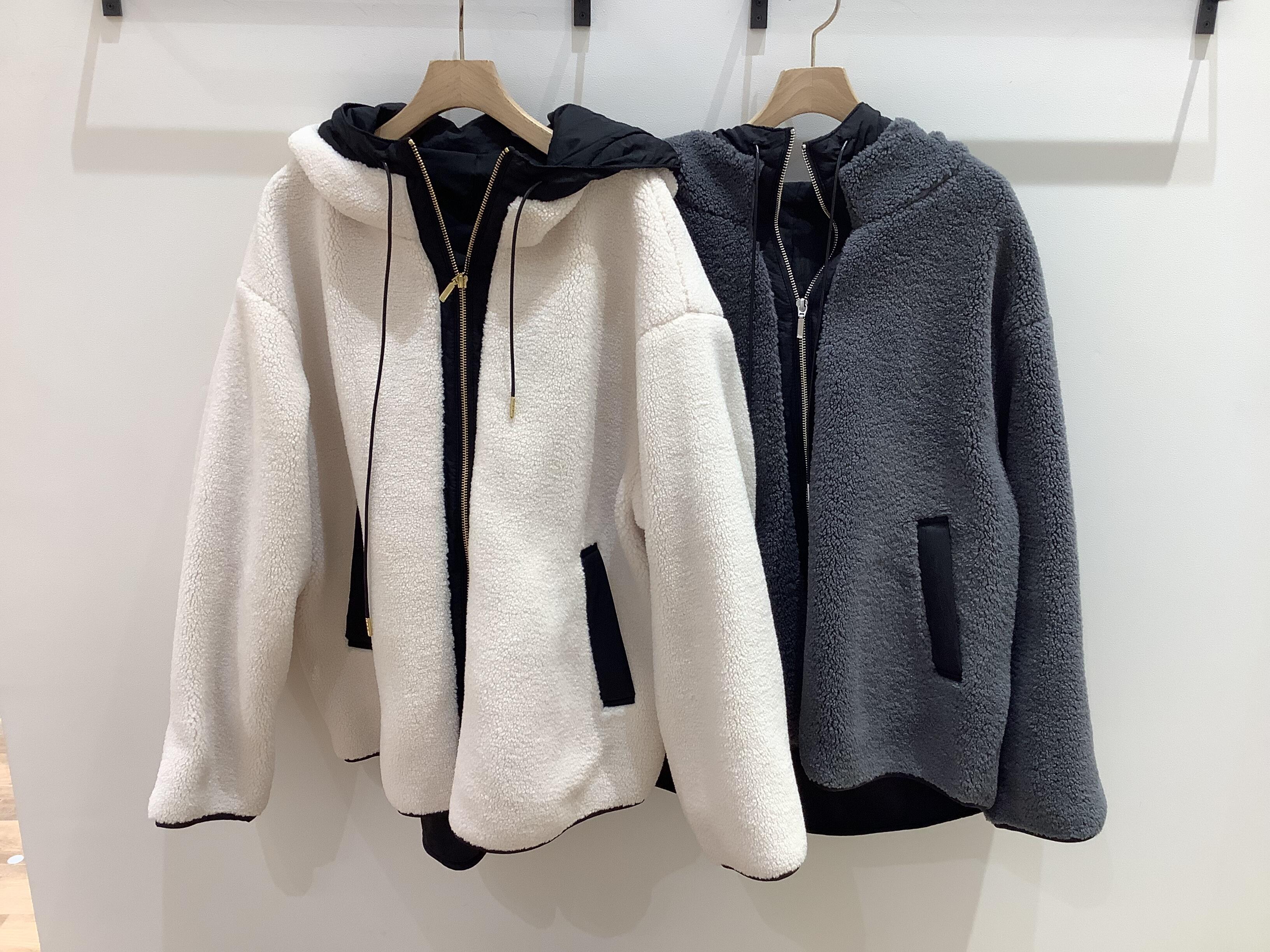 【グレディブリリアン】ボアバイカラーフードブルゾン